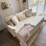 كنبة سرير خشب زان و قماش فوطة - اوف وايت